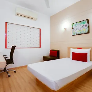 Red Fox By Lemon Tree Hotels, East Hotel